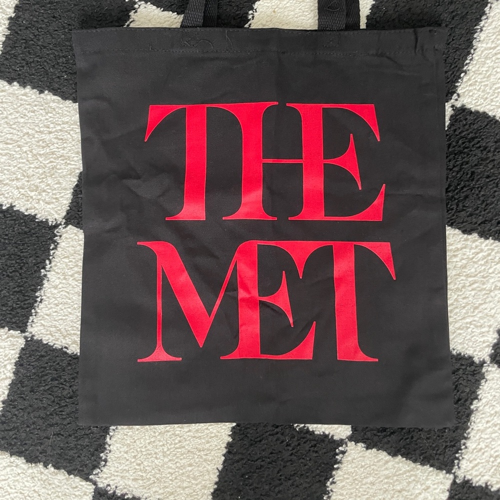 The Met Tote Bag | 14''H x 15''W | New York Museum Accessory